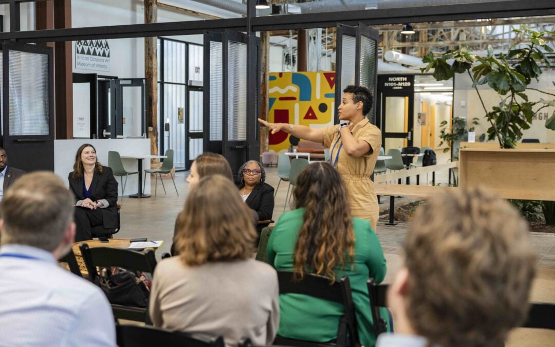 When Public-Private Partnership Meets Community Power